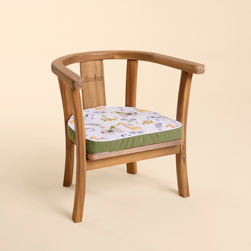 Fauteuil en bois foncé personnalisé pour enfant
